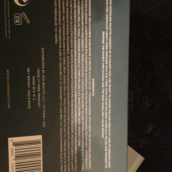 Gorgeous eyeshadow palette - Picture 3 of 3